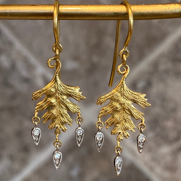 CATHY WATERMAN ~ 22K Gold & Platinum Leaf Earrings - Picture 4 of 10